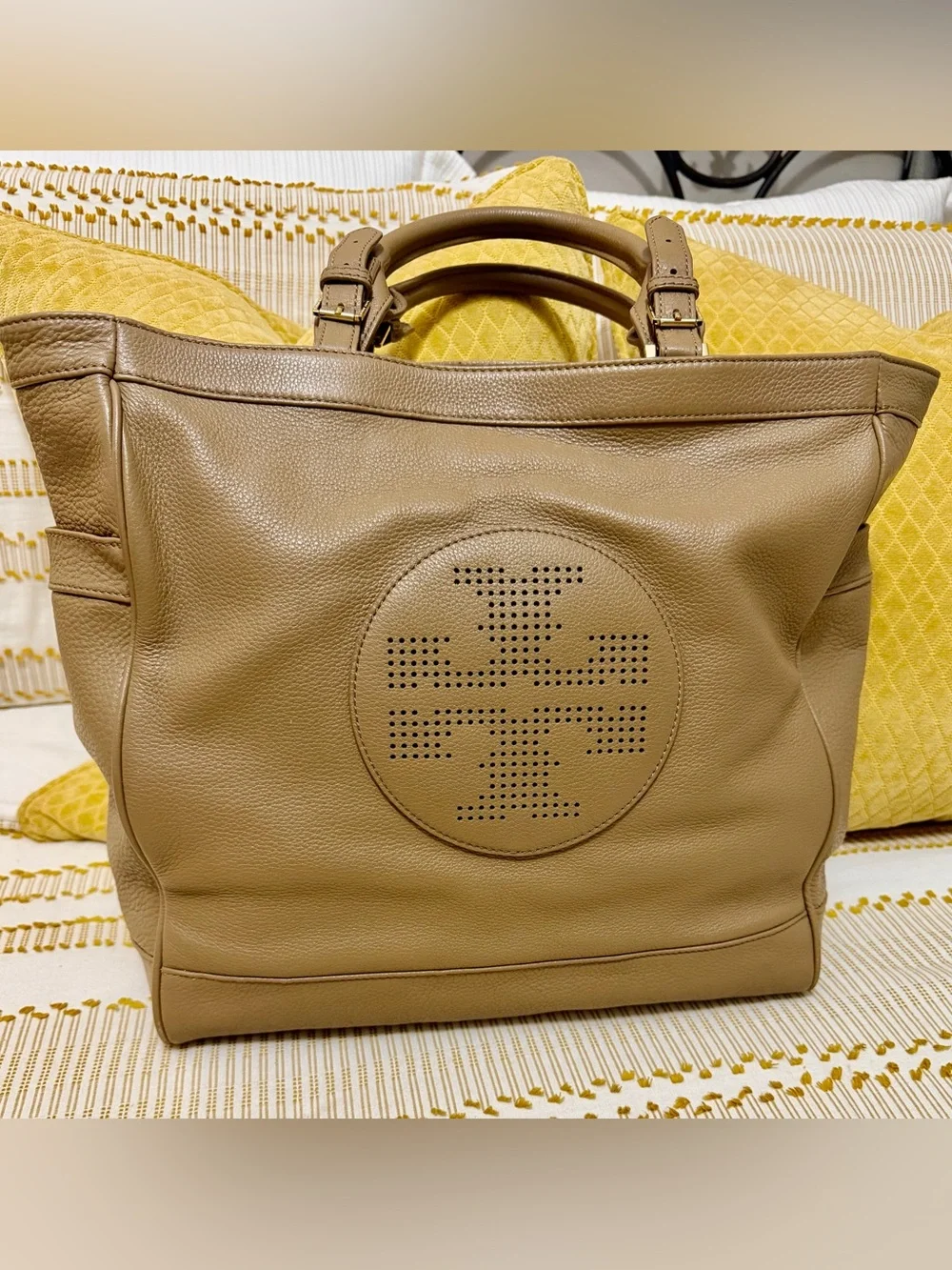 Beautiful Tory Burch Tan Perforated Logo Leather Tote